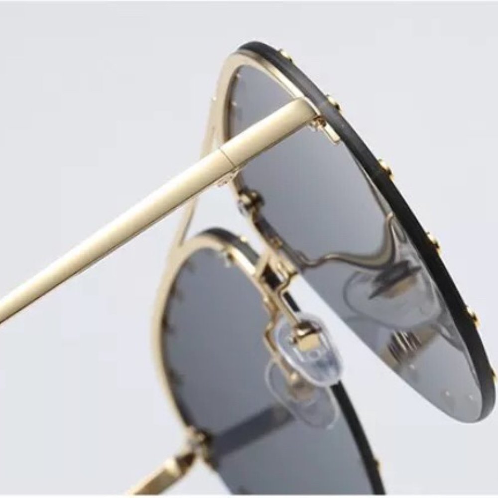 NEW Rivet-Detailing Rimless Pilot Sunglasses - Picture 5 of 12